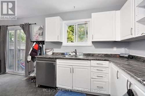 80 - 141 Condor Court, London, ON - Indoor Photo Showing Kitchen With Double Sink