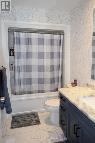 105 Milroy Drive, Peterborough (Northcrest), ON - Indoor Photo Showing Bathroom