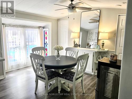 224 - 85 Theme Park Drive N, Wasaga Beach, ON - Indoor Photo Showing Dining Room