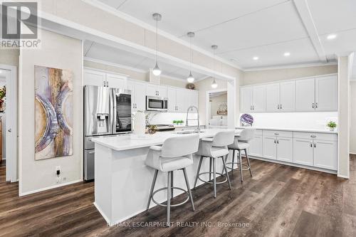 4449 Milburough Line/ 8 Poplar Street, Burlington, ON - Indoor Photo Showing Kitchen With Upgraded Kitchen