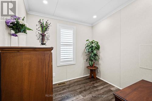 4449 Milburough Line/ 8 Poplar Street, Burlington, ON - Indoor Photo Showing Other Room