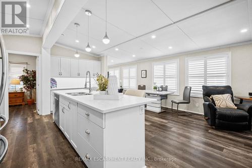 4449 Milburough Line/ 8 Poplar Street, Burlington, ON - Indoor Photo Showing Kitchen