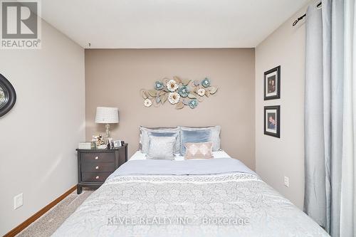 6529 Dalena Place, Niagara Falls, ON - Indoor Photo Showing Bedroom