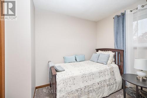 6529 Dalena Place, Niagara Falls, ON - Indoor Photo Showing Bedroom