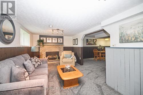 6529 Dalena Place, Niagara Falls, ON - Indoor Photo Showing Living Room With Fireplace