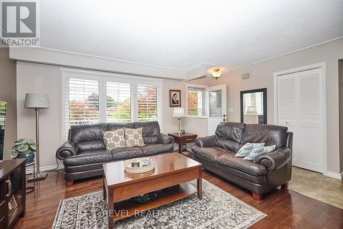 6529 Dalena Place, Niagara Falls, ON - Indoor Photo Showing Living Room