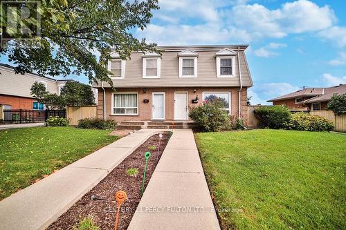 102 Neil Avenue, Hamilton, ON - Outdoor With Facade