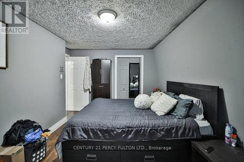 102 Neil Avenue, Hamilton, ON - Indoor Photo Showing Bedroom