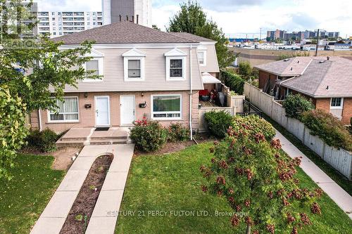 102 Neil Avenue, Hamilton, ON - Outdoor With Facade