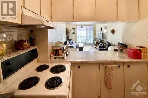 51 Cambridge Street N Unit#206, Ottawa, ON - Indoor Photo Showing Kitchen