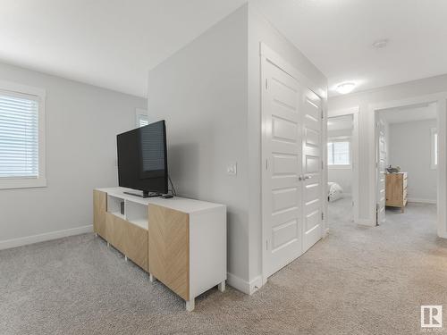 6507 167B Av Nw, Edmonton, AB - Indoor Photo Showing Other Room