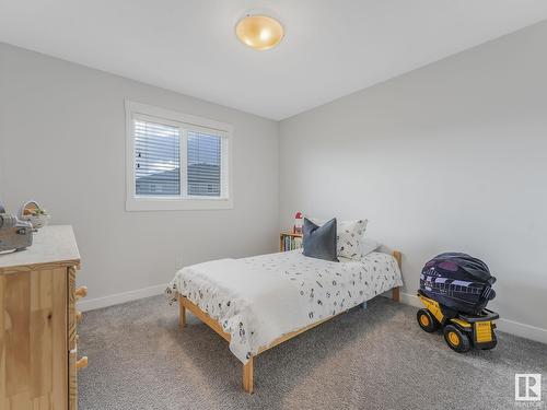 6507 167B Av Nw, Edmonton, AB - Indoor Photo Showing Bedroom