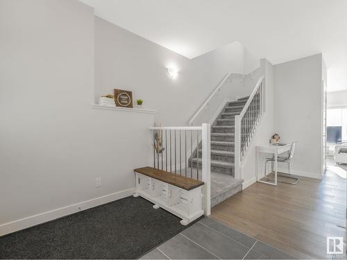 6507 167B Av Nw, Edmonton, AB - Indoor Photo Showing Other Room