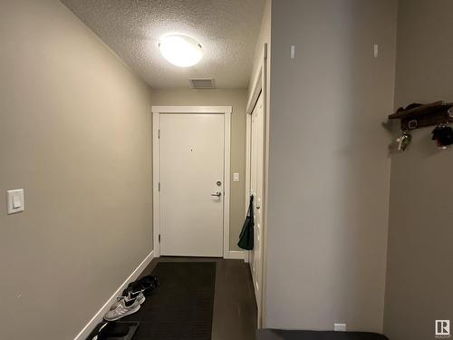 #210 2207 44 Av Nw, Edmonton, AB - Indoor Photo Showing Other Room