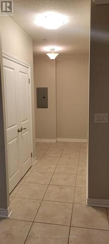 1610 - 330 Ridout Street, London, ON - Indoor Photo Showing Other Room