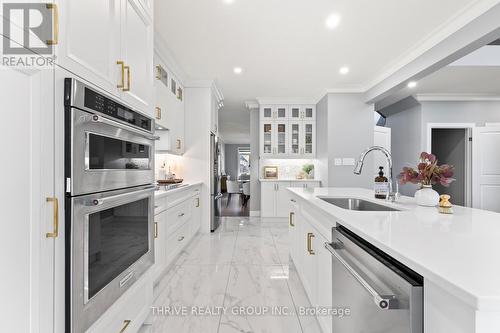 4114 Campbell Street N, London, ON - Indoor Photo Showing Kitchen With Upgraded Kitchen