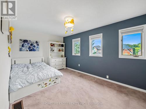 160 Carlyle Crescent, Aurora, ON - Indoor Photo Showing Bedroom