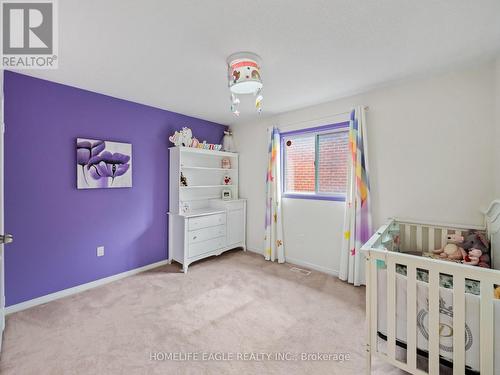 160 Carlyle Crescent, Aurora, ON - Indoor Photo Showing Bedroom