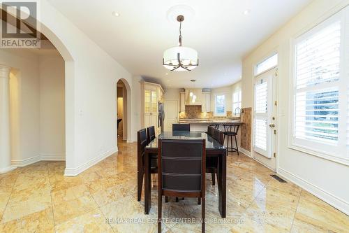 645 Cranleigh Court, Mississauga, ON - Indoor Photo Showing Dining Room