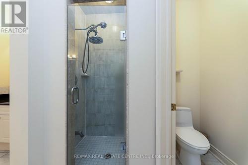 645 Cranleigh Court, Mississauga, ON - Indoor Photo Showing Bathroom