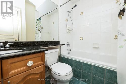 645 Cranleigh Court, Mississauga, ON - Indoor Photo Showing Bathroom