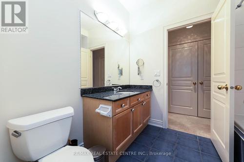 645 Cranleigh Court, Mississauga, ON - Indoor Photo Showing Bathroom