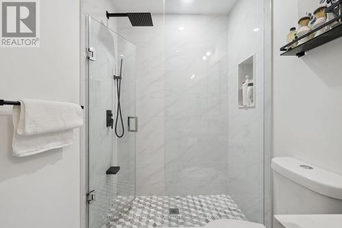 95 - 100 Parrotta Drive, Toronto, ON - Indoor Photo Showing Bathroom