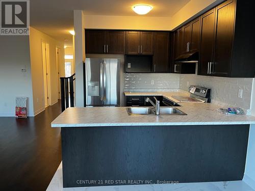 275 Port Crescent, Welland, ON - Indoor Photo Showing Kitchen With Double Sink With Upgraded Kitchen