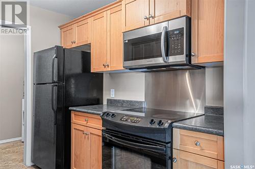 132 410 Stensrud Road, Saskatoon, SK - Indoor Photo Showing Kitchen