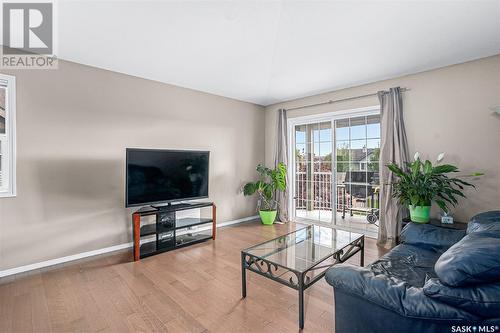 132 410 Stensrud Road, Saskatoon, SK - Indoor Photo Showing Living Room