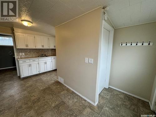 211 4Th Avenue E, Biggar, SK - Indoor Photo Showing Kitchen