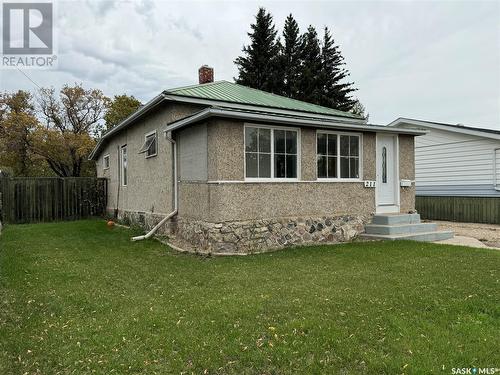 211 4Th Avenue E, Biggar, SK - Outdoor