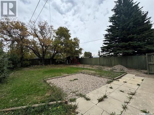 211 4Th Avenue E, Biggar, SK - Outdoor With Backyard