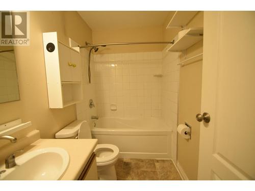 301 11Th  S Street, Cranbrook, BC - Indoor Photo Showing Bathroom