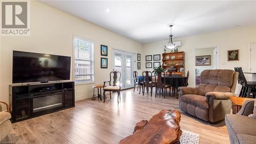 246 Grey Street S Unit# 19, Southampton, ON - Indoor Photo Showing Living Room