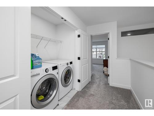 1568 Plum Ci Sw, Edmonton, AB - Indoor Photo Showing Laundry Room