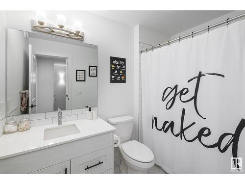 1568 Plum Ci Sw, Edmonton, AB - Indoor Photo Showing Bathroom