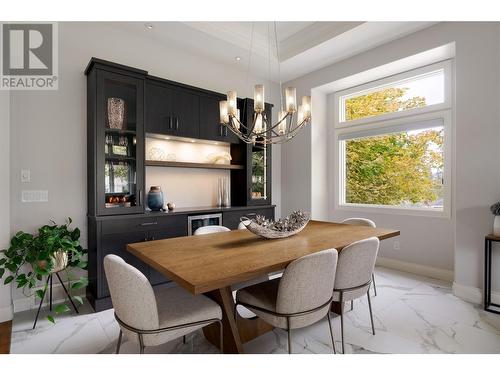 4480 Gallaghers Forest S, Kelowna, BC - Indoor Photo Showing Dining Room