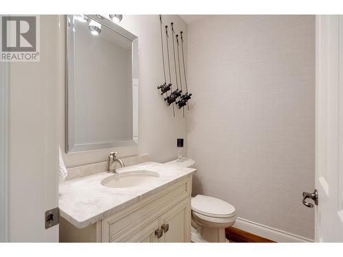 4480 Gallaghers Forest S, Kelowna, BC - Indoor Photo Showing Bathroom