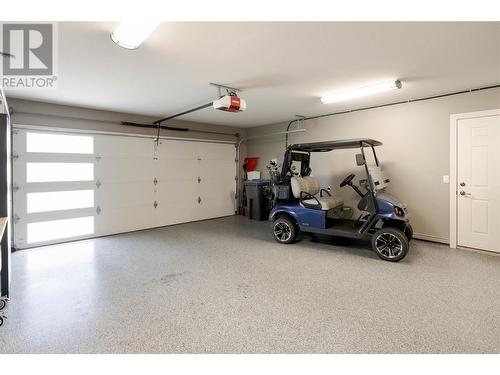 4480 Gallaghers Forest S, Kelowna, BC - Indoor Photo Showing Garage