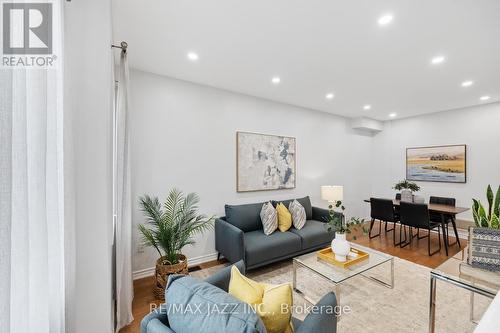 2 Mcbride Avenue, Clarington (Bowmanville), ON - Indoor Photo Showing Living Room