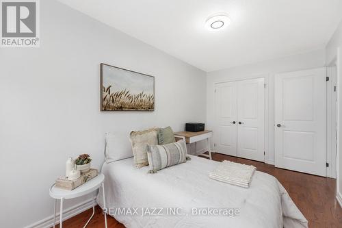 2 Mcbride Avenue, Clarington (Bowmanville), ON - Indoor Photo Showing Bedroom