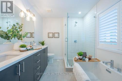 945 Bamford Terrace, Peterborough (Northcrest), ON - Indoor Photo Showing Bathroom