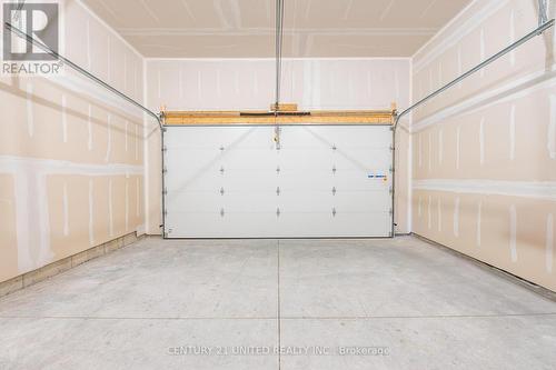 323 Mullighan Gardens, Peterborough (Northcrest), ON - Indoor Photo Showing Garage