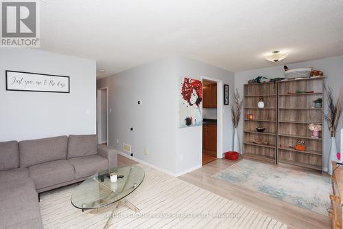 57 Cottingham Crescent, Kawartha Lakes (Lindsay), ON - Indoor Photo Showing Living Room