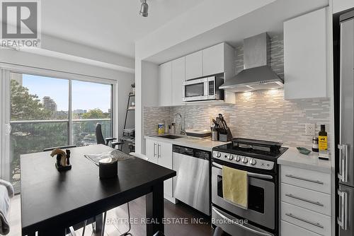 304 - 58 Orchard View Boulevard, Toronto, ON - Indoor Photo Showing Kitchen With Upgraded Kitchen