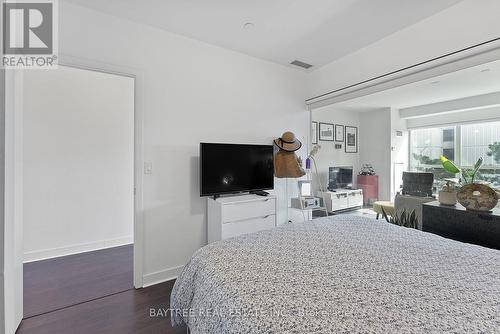 304 - 58 Orchard View Boulevard, Toronto, ON - Indoor Photo Showing Bedroom