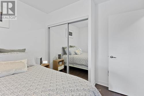 304 - 58 Orchard View Boulevard, Toronto, ON - Indoor Photo Showing Bedroom