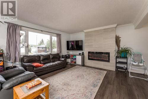 943 Vedder Crescent, Prince George, BC - Indoor Photo Showing Living Room With Fireplace