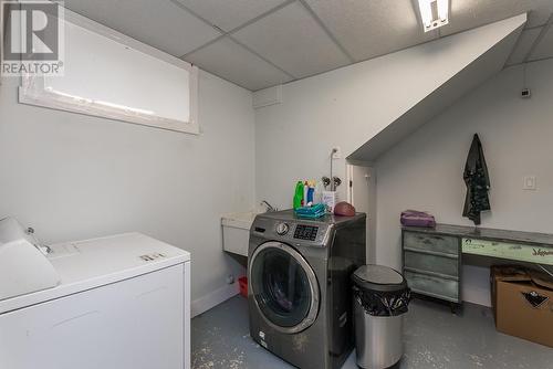 943 Vedder Crescent, Prince George, BC - Indoor Photo Showing Laundry Room